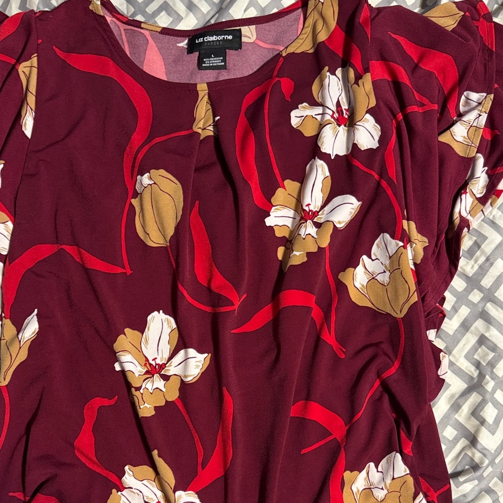 Liz Claiborne Women's Top - Burgundy, Red, and White Floral